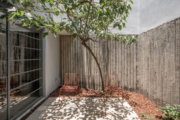 House and Studio Anaya by Vrtical in Mexico City