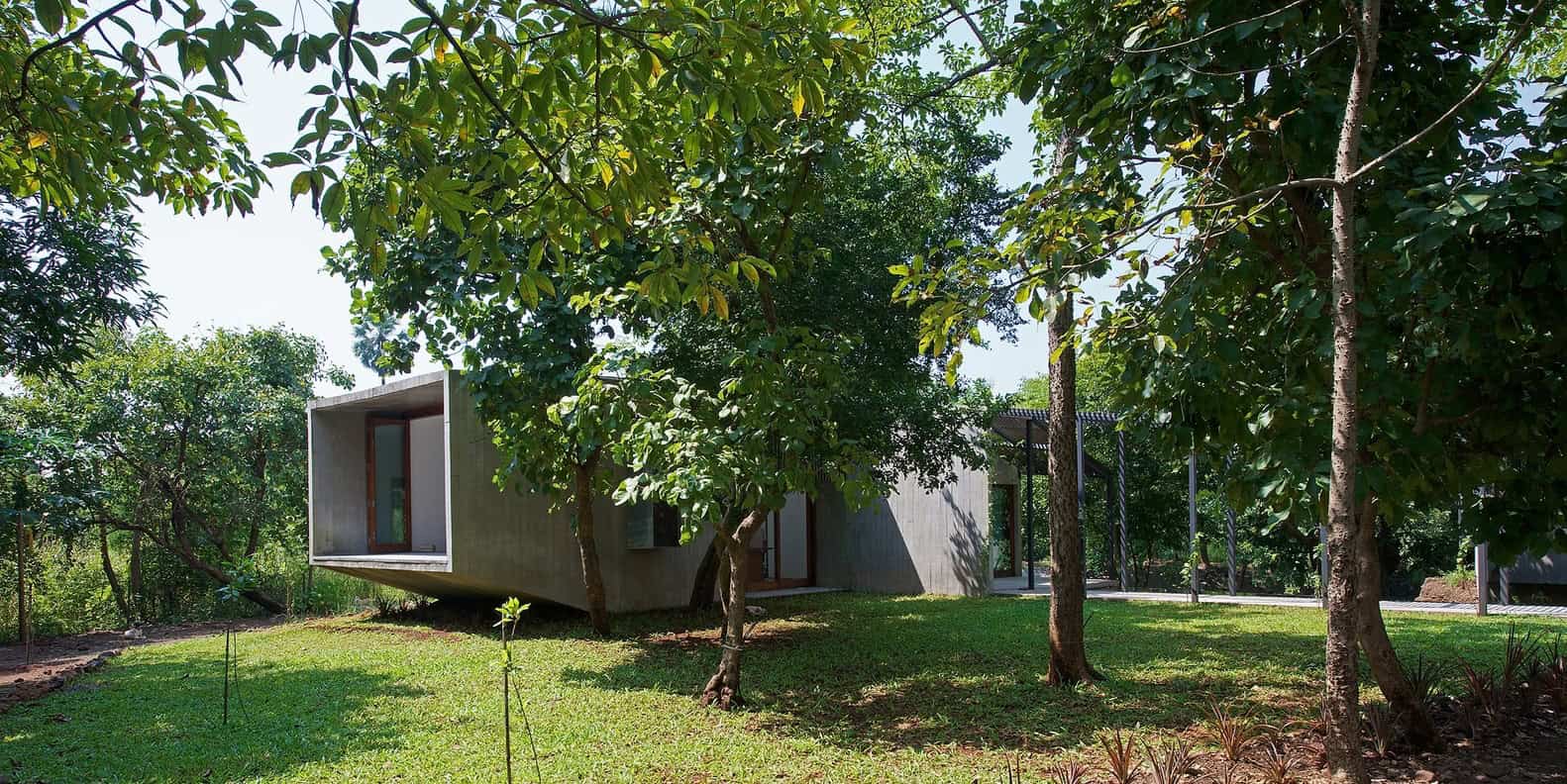 House on a Stream by Architecture BRIO in Alibaugh, India House on a Stream by Architecture BRIO in Alibaugh, India