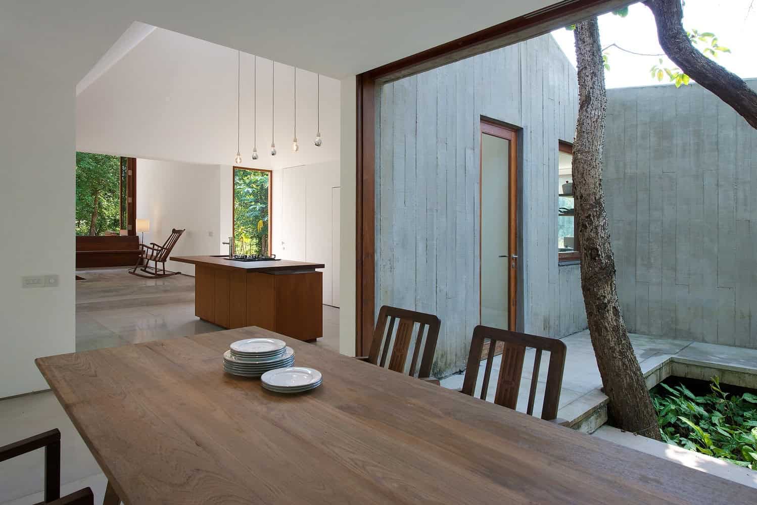 House on a Stream by Architecture BRIO in Alibaugh, India House on a Stream by Architecture BRIO in Alibaugh, India