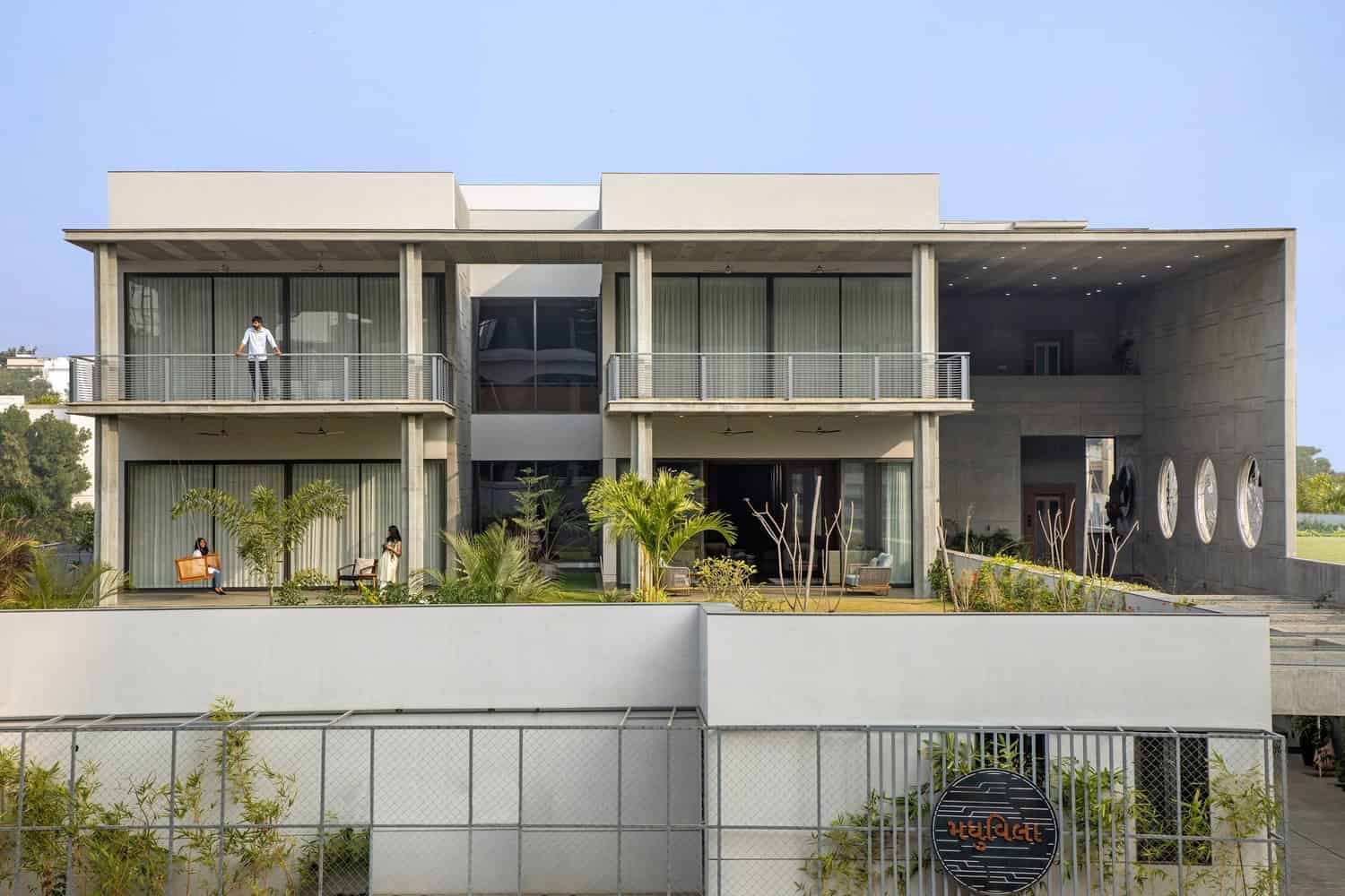 Madhuvilla - The Concrete House by K.N. Associates in Vadodara, India