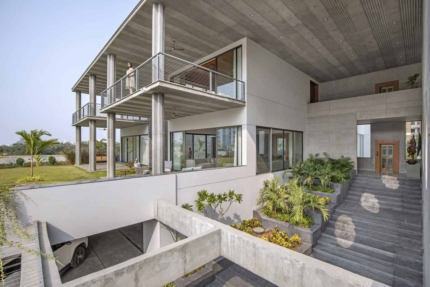 Madhuvilla - The Concrete House by K.N. Associates in Vadodara, India