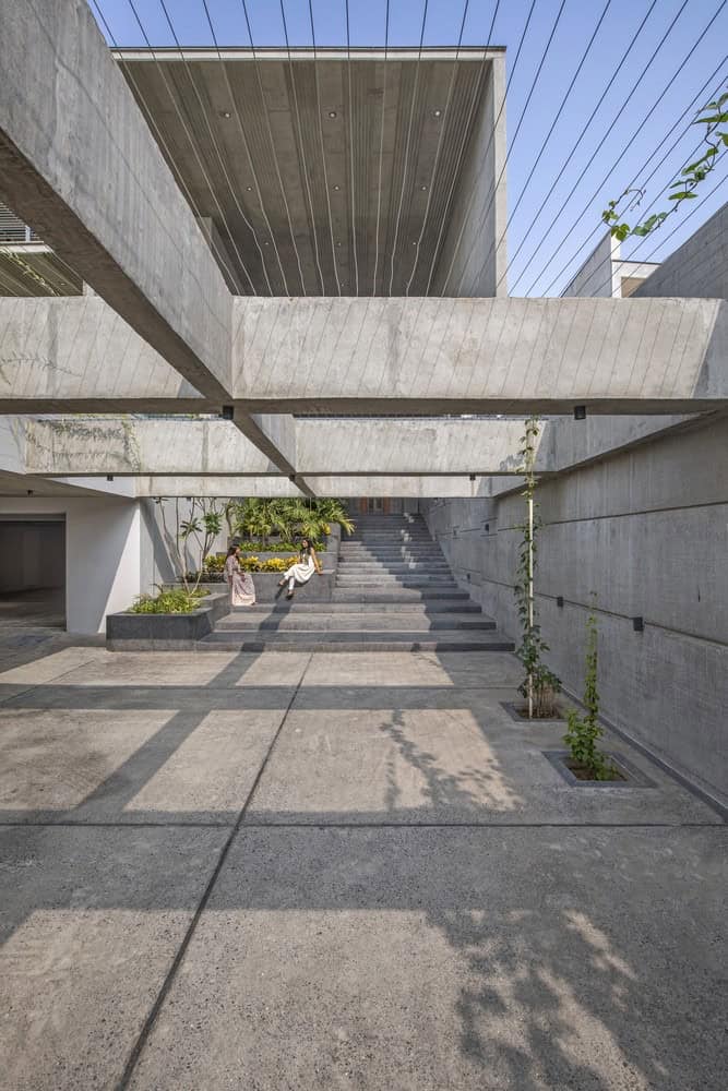 Madhuvilla - The Concrete House by K.N. Associates in Vadodara, India