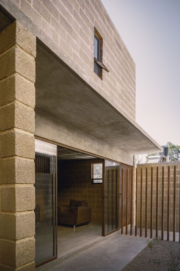 Watchman House by COA Arquitectura in Aguascalientes, Mexico