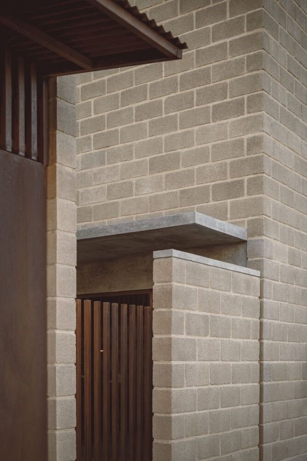 Watchman House by COA Arquitectura in Aguascalientes, Mexico