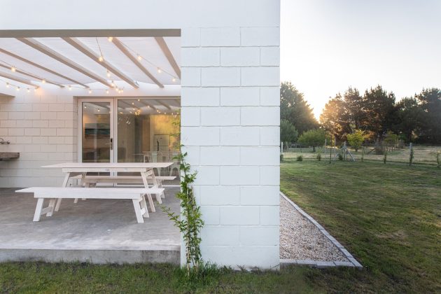 White Houses Chapadmalal by BiK Arquitectura in Argentina