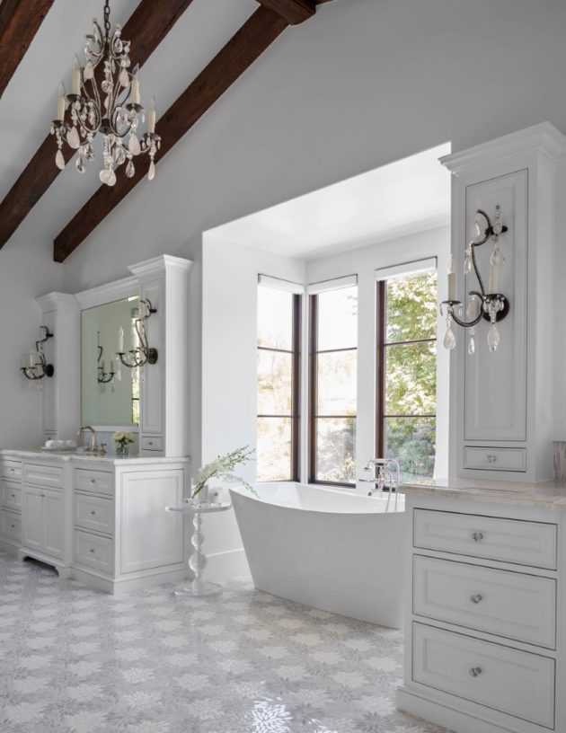15 Heritage-Inspired Traditional Bathroom Designs for Today's Homes
