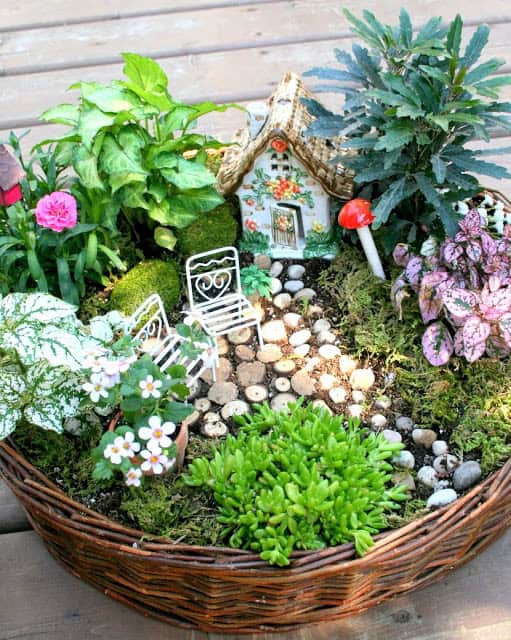 8. Wicker Basket Garden 8. Wicker Basket Garden