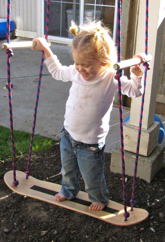 4. DIY Skateboard Swing 4. DIY Skateboard Swing