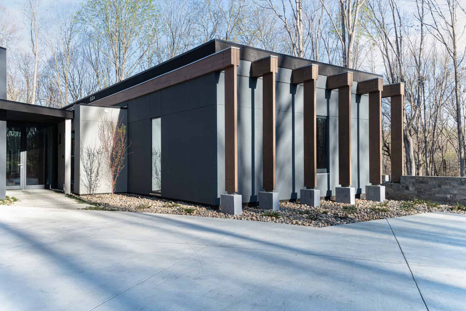 Gerendák Residence by Wittehaus: A Modern Tree House in Charlotte Gerendák Residence by Wittehaus: A Modern Tree House in Charlotte