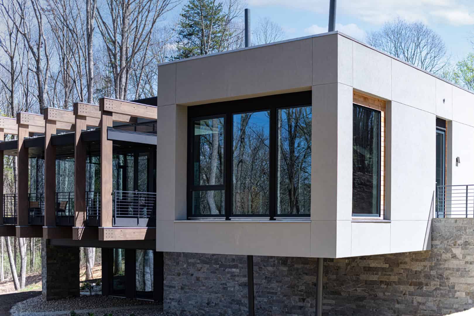 Gerendák Residence by Wittehaus: A Modern Tree House in Charlotte Gerendák Residence by Wittehaus: A Modern Tree House in Charlotte