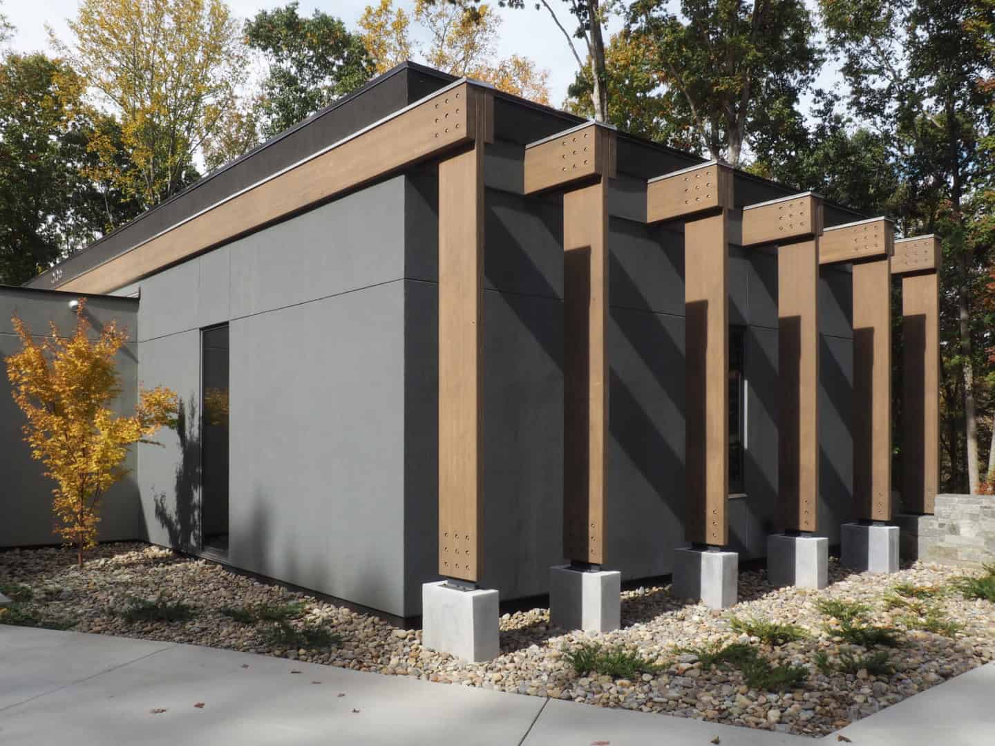 Gerendák Residence by Wittehaus: A Modern Tree House in Charlotte Gerendák Residence by Wittehaus: A Modern Tree House in Charlotte