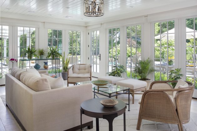 15 Charming Traditional Sunroom Designs for All-Season Comfort