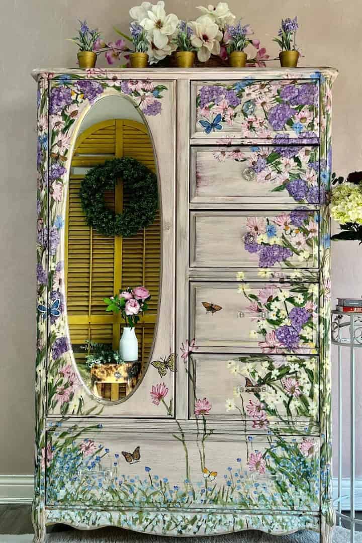 14. Hand Painted Dresser 14. Hand Painted Dresser