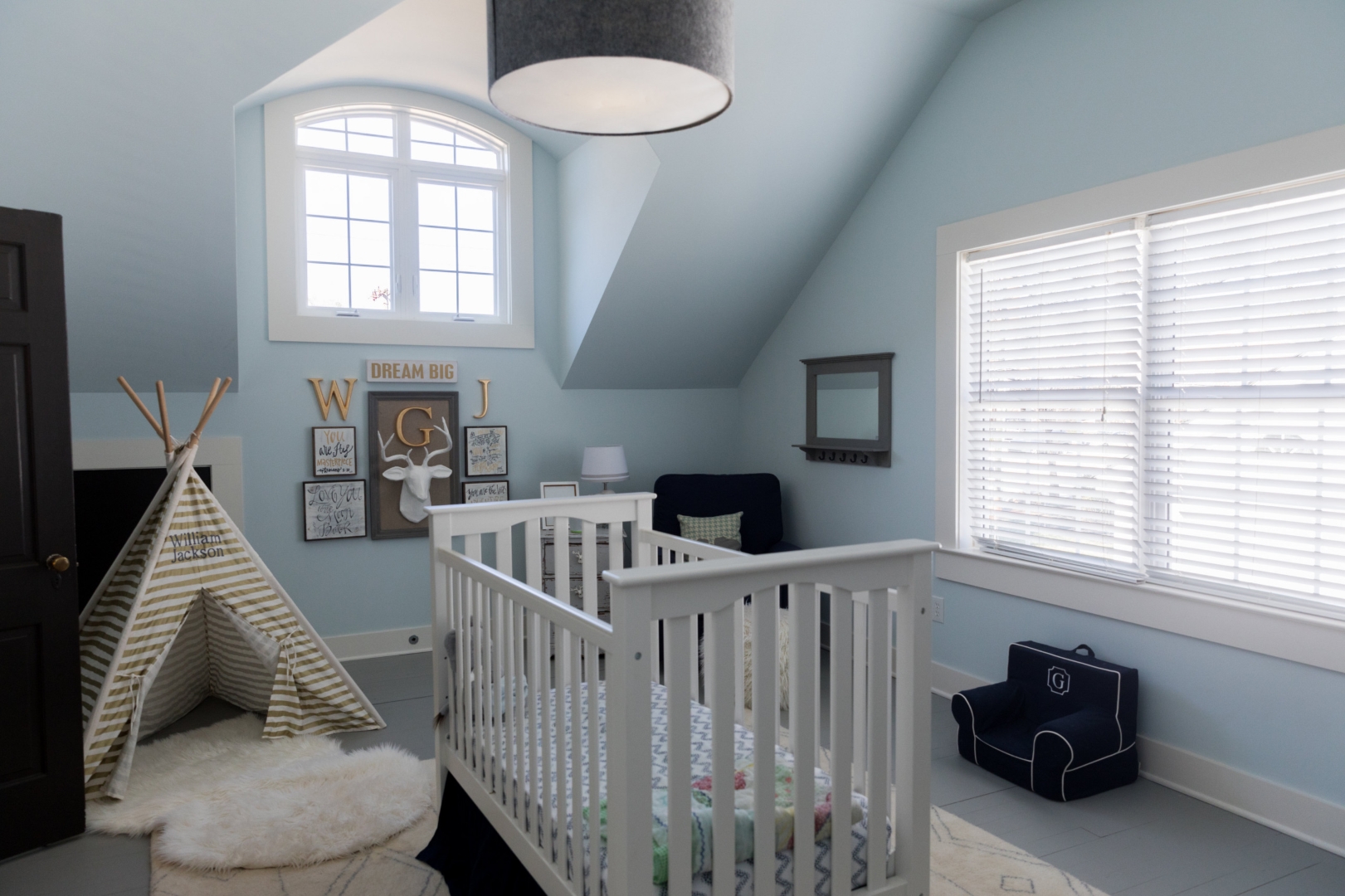15 Traditional Nursery Designs for Timeless Baby Comfort
