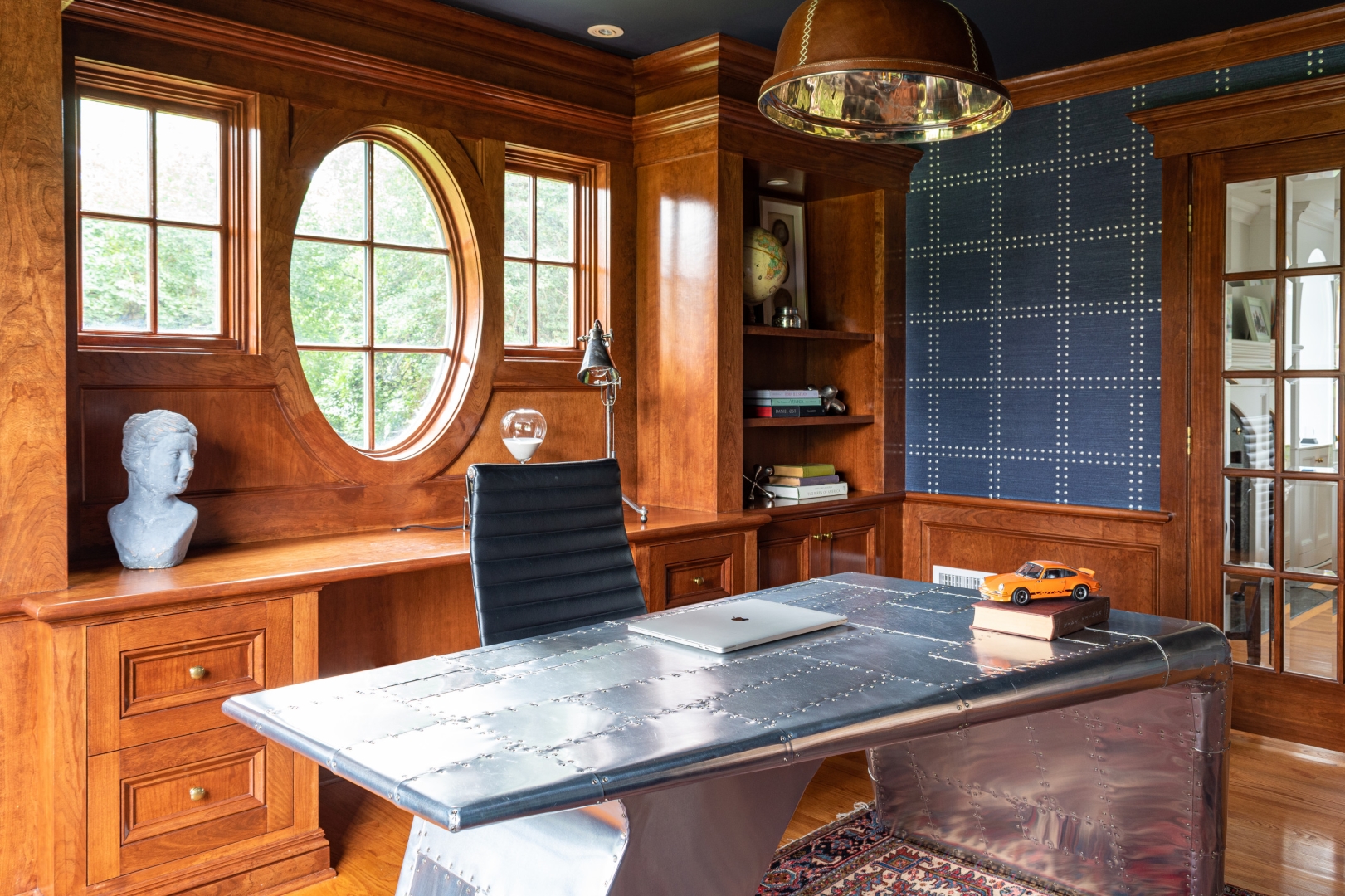 15 Warm and Inviting Traditional Home Office Ideas for Maximum Focus