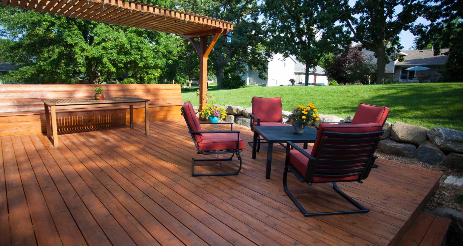 How To Choose The Best Deck Size And Shape For Your Home?