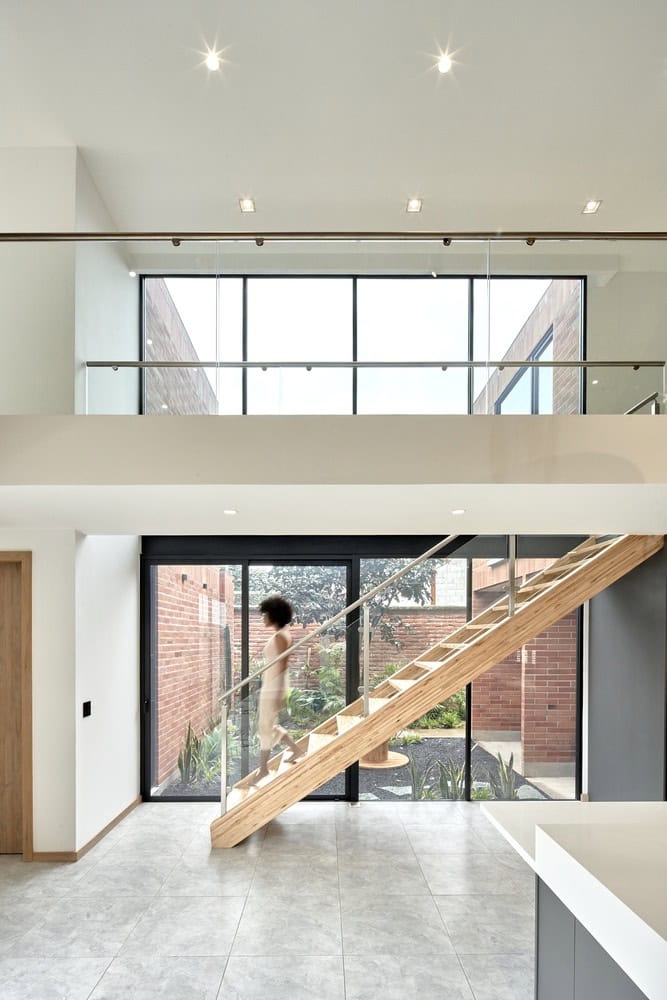 House Between Gardens / TEC Taller EC / Ecuador House Between Gardens / TEC Taller EC / Ecuador