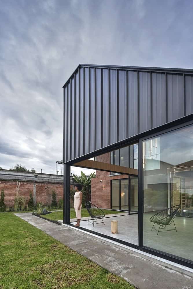 House Between Gardens / TEC Taller EC / Ecuador House Between Gardens / TEC Taller EC / Ecuador
