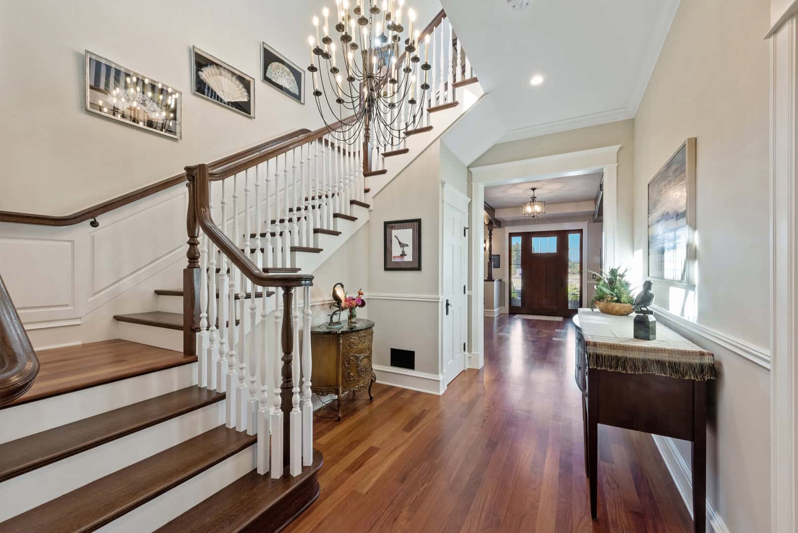 15 Glorious Traditional Stairway Ideas for Graceful Transitions 15 Glorious Traditional Stairway Ideas for Graceful Transitions