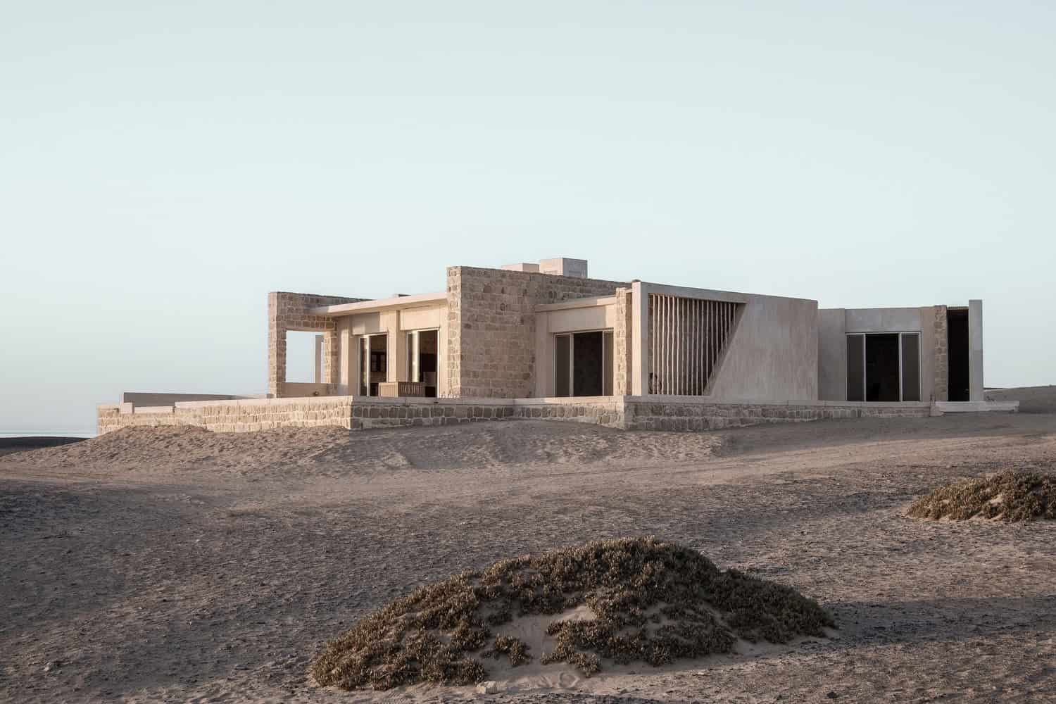 Breathing Beach House by Karm Architecture Lab: A Living Structure Shaped by Desert and Sea Breathing Beach House by Karm Architecture Lab: A Living Structure Shaped by Desert and Sea