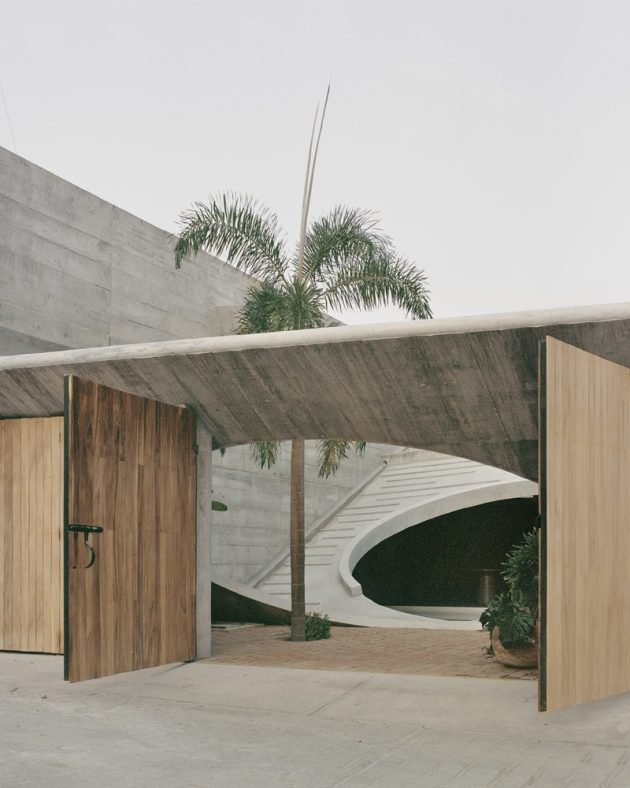 House VO / House WO by Ludwig Godefroy Architecture in Mexico