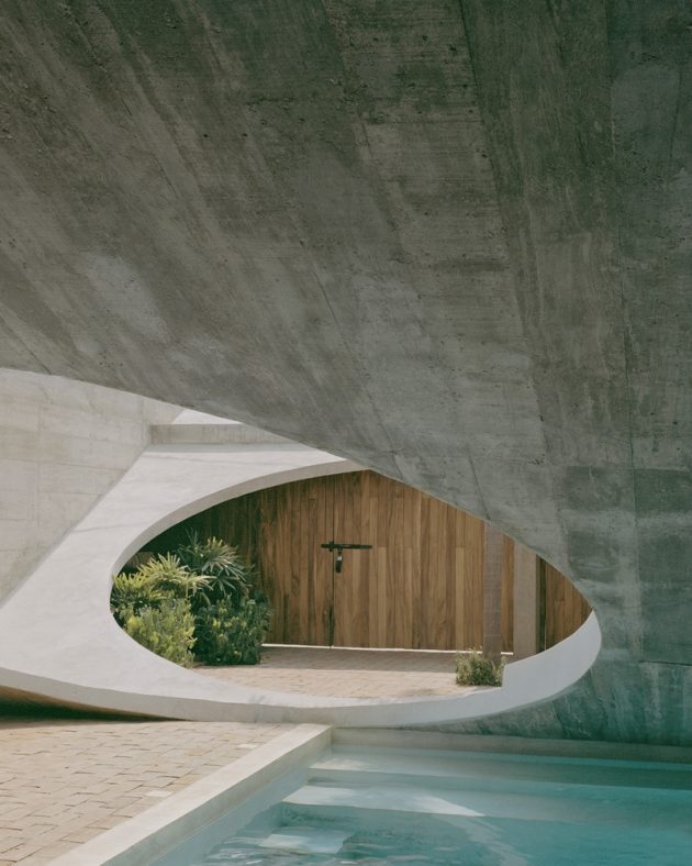 House VO / House WO by Ludwig Godefroy Architecture in Mexico