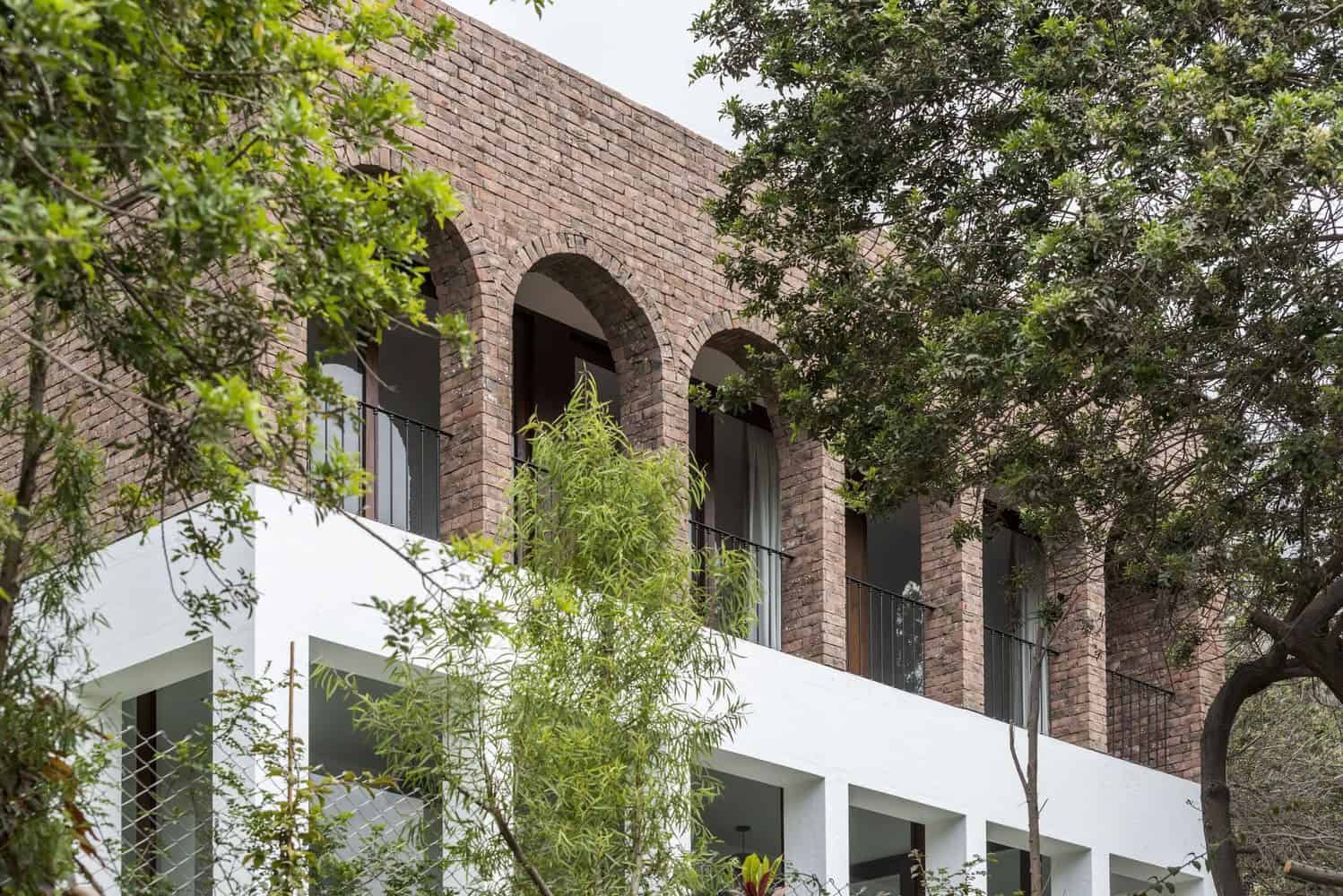 Lava House by Martín Dulanto Sangalli in San Antonio, Peru Lava House by Martín Dulanto Sangalli in San Antonio, Peru