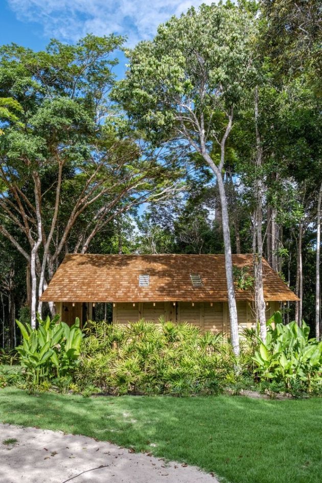 Mata Modular House by kikacamasmie+arq in Porto Seguro, Brazil