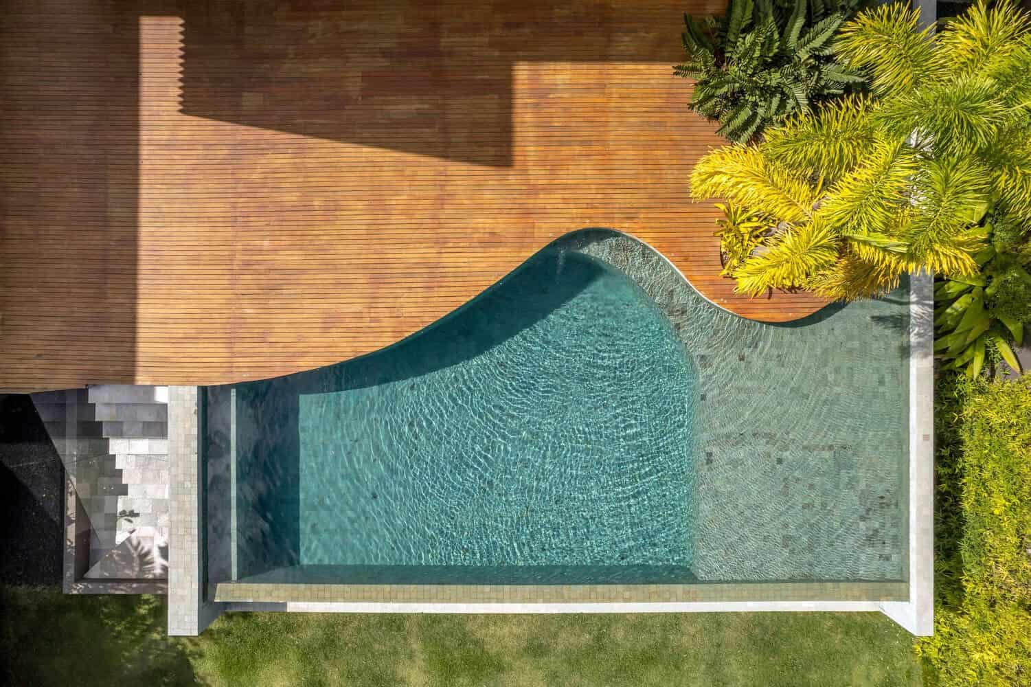 Pleated House / Leo Romano / Brazil Pleated House / Leo Romano / Brazil