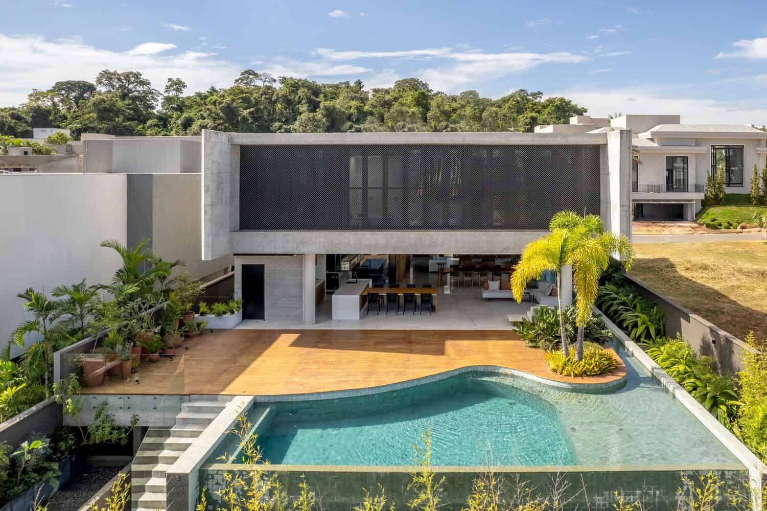 Pleated House / Leo Romano / Brazil Pleated House / Leo Romano / Brazil