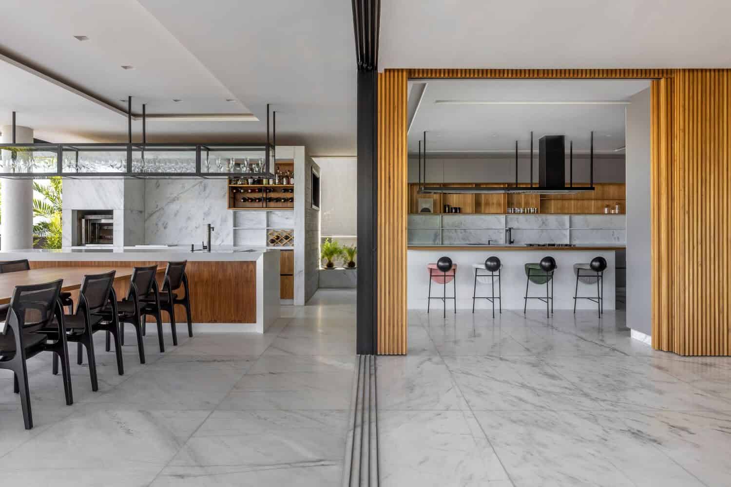 Pleated House / Leo Romano / Brazil Pleated House / Leo Romano / Brazil