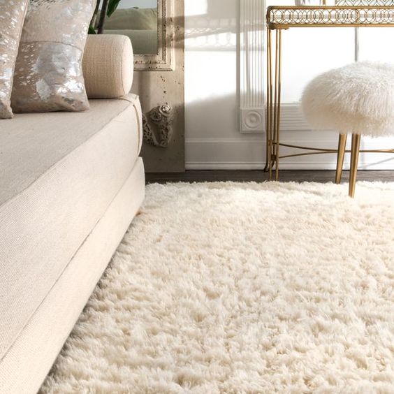 Experience Comfort and Style with Shag Rug Decor