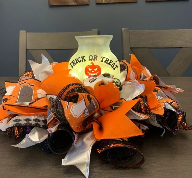 15 Halloween Centerpieces That Will Cast a Spell on Your Guests