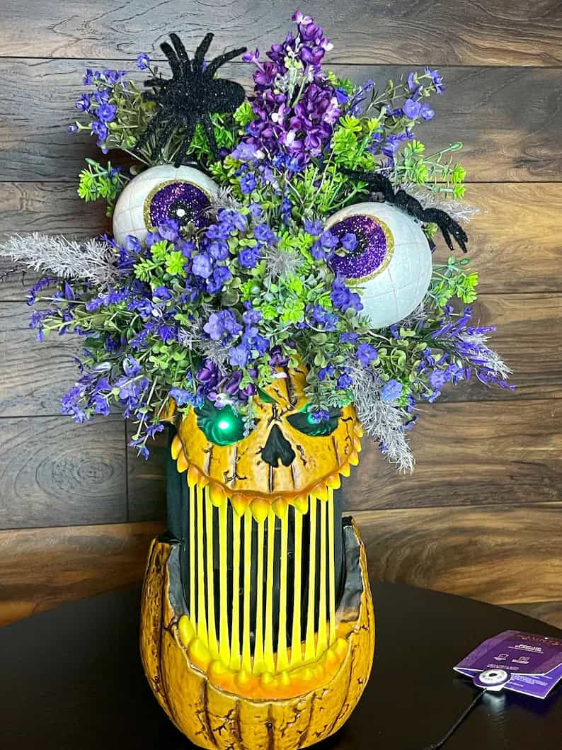 15 Halloween Centerpieces That Will Cast a Spell on Your Guests