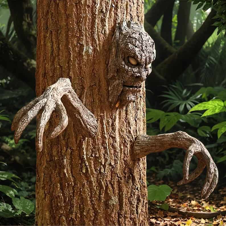 6. Halloween Tree Bark Face 6. Halloween Tree Bark Face