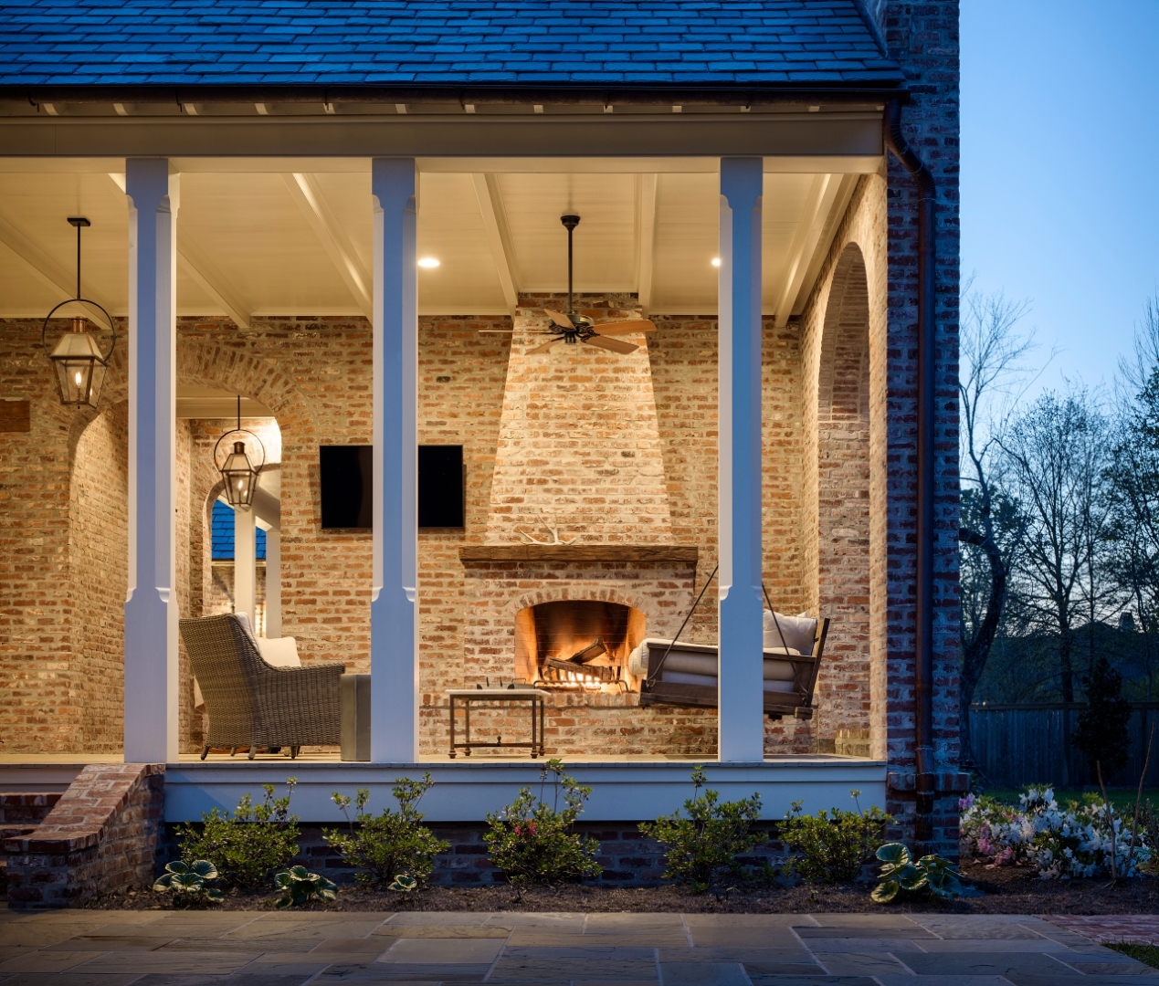 14 Traditional Porch Ideas That Welcome You Home
