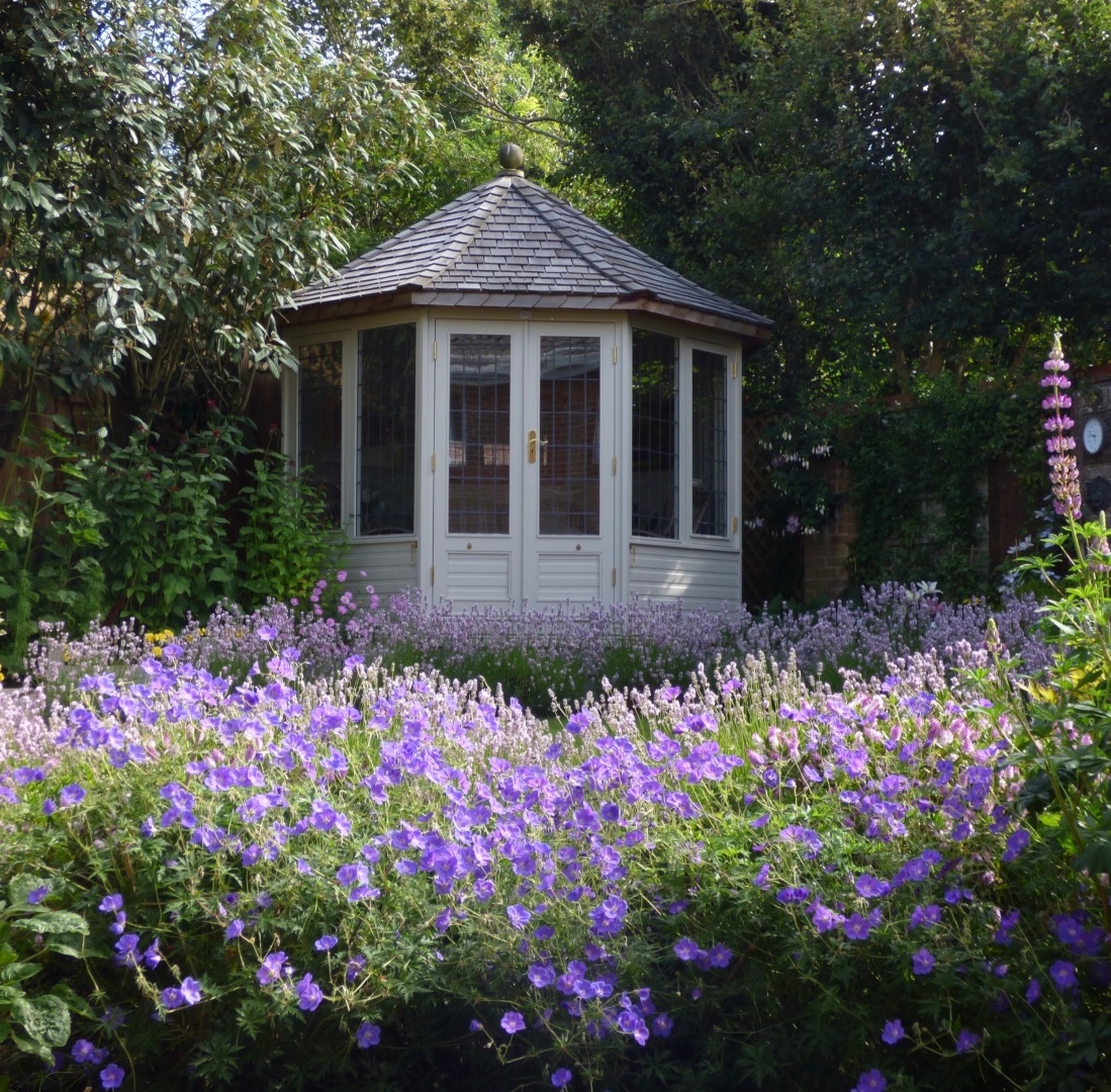 15 Traditional Shed Designs That Add Character to Your Landscape