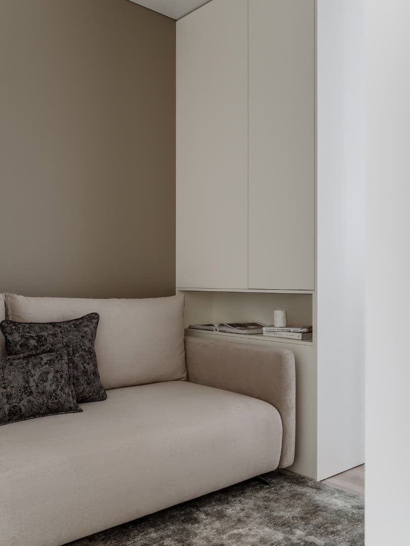 409 sf Apartment / Alexander Tischler / Russia Minimal bedroom facing window with TV opposite