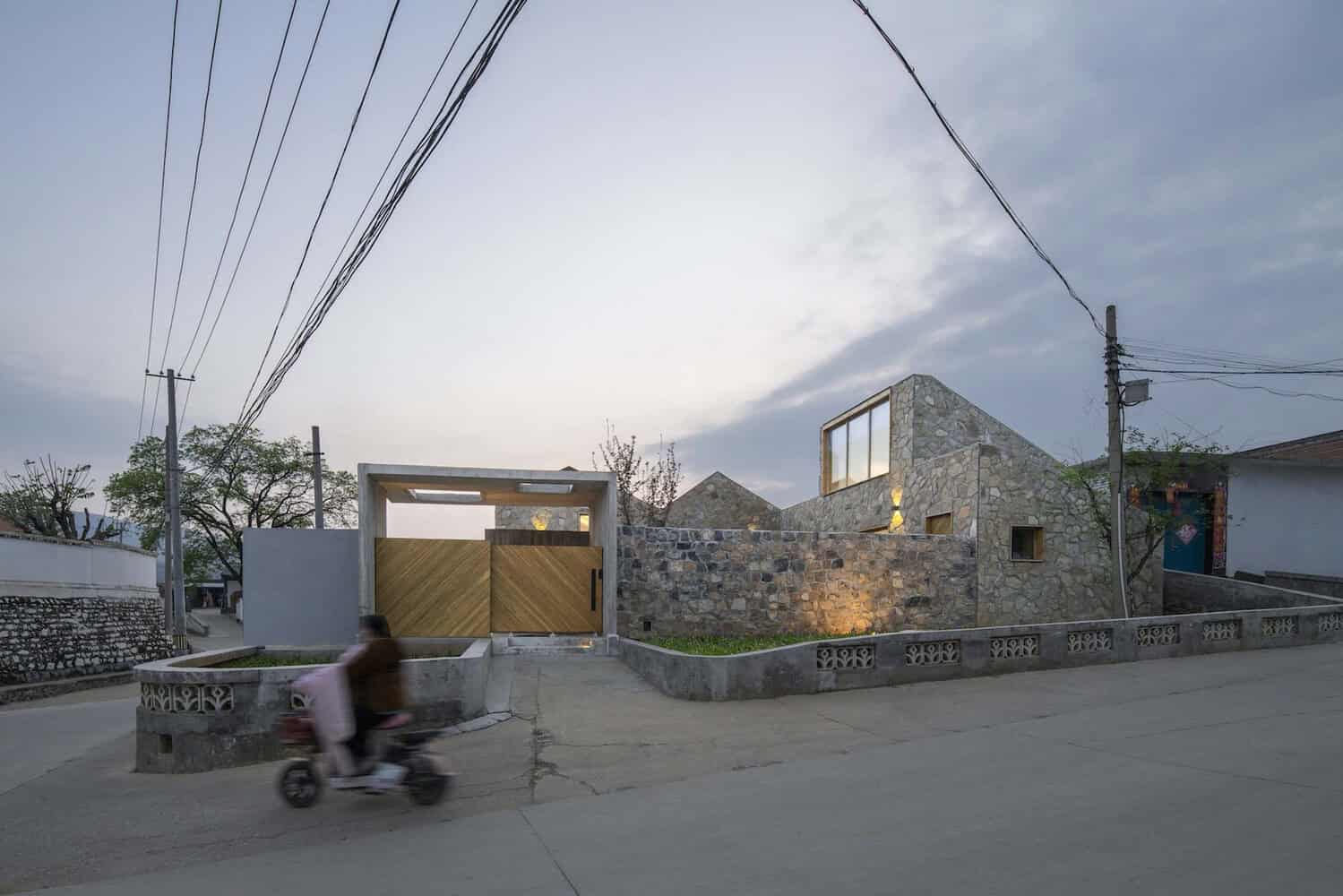 Folding Roof Courtyard House by MAT Office in Beijing, China Folding Roof Courtyard House by MAT Office in Beijing, China