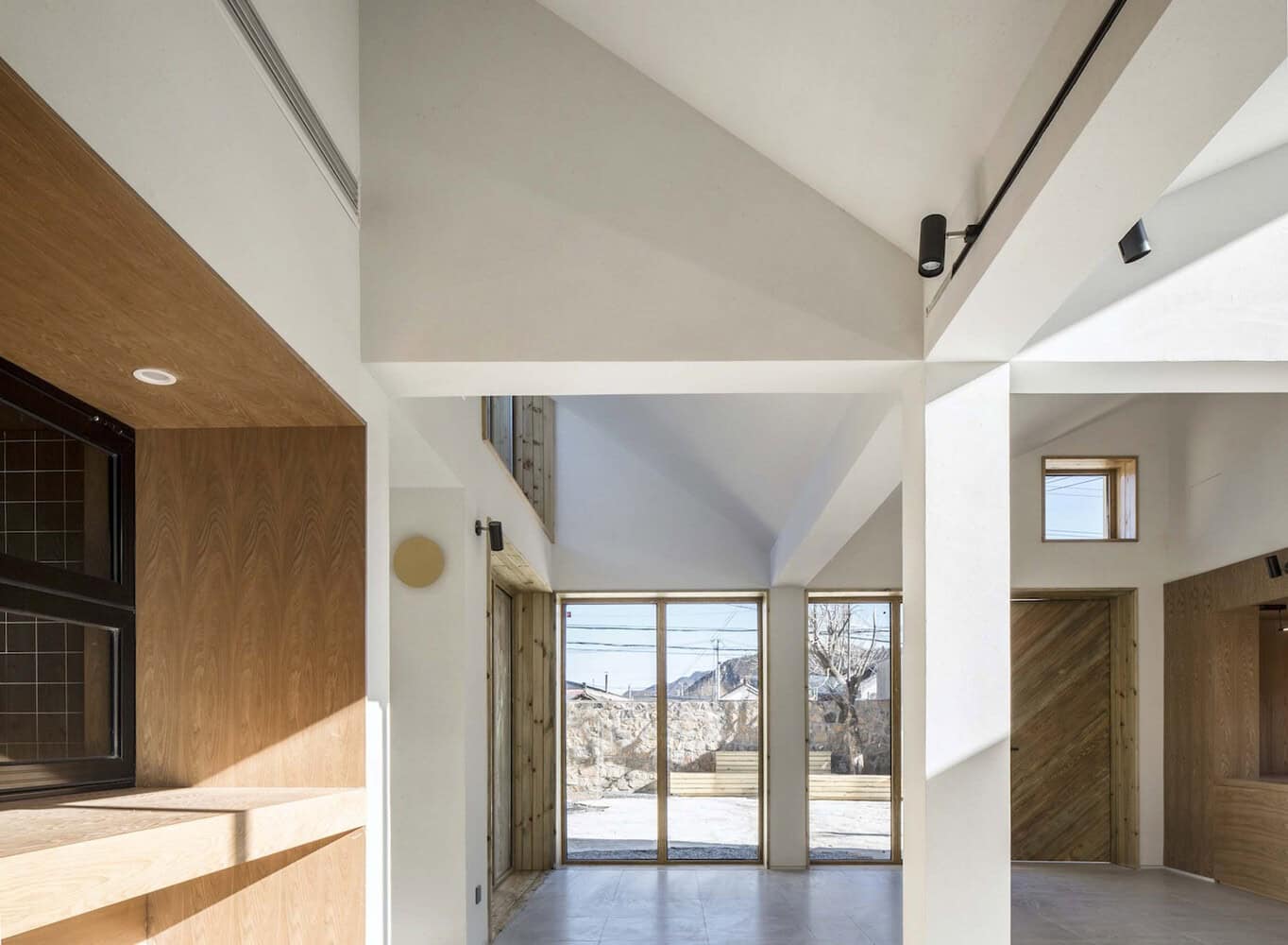 Folding Roof Courtyard House by MAT Office in Beijing, China Folding Roof Courtyard House by MAT Office in Beijing, China