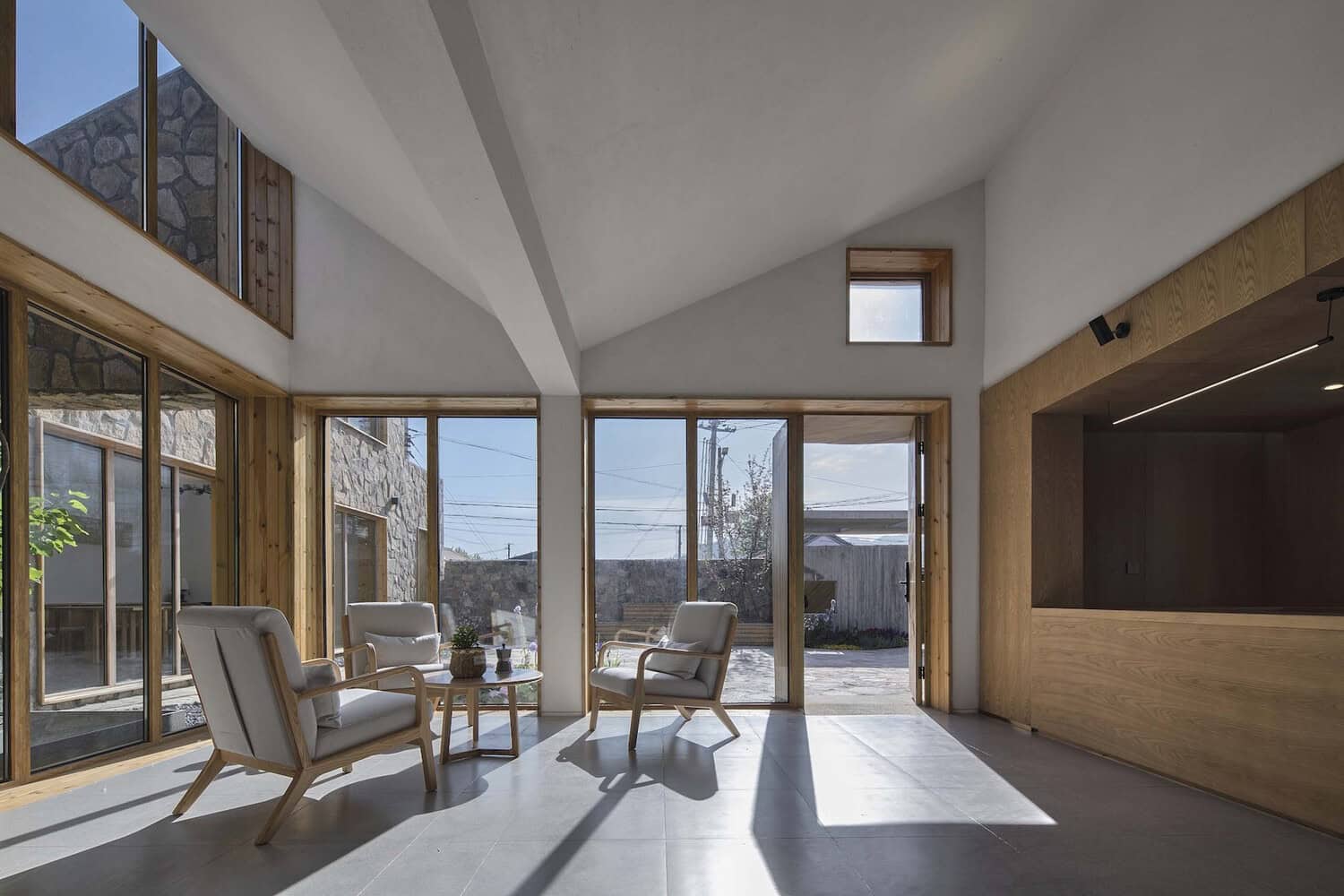 Folding Roof Courtyard House by MAT Office in Beijing, China Folding Roof Courtyard House by MAT Office in Beijing, China