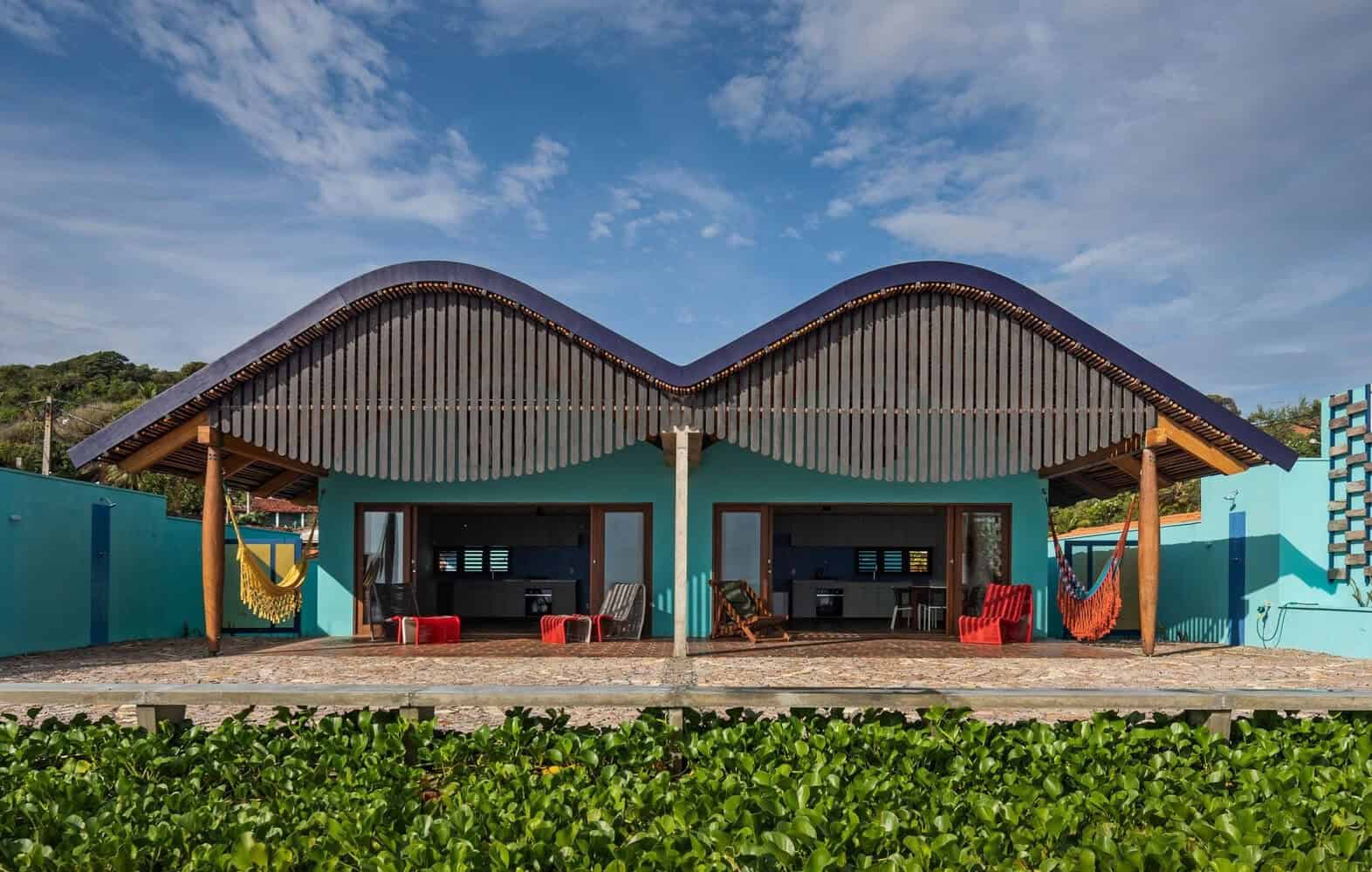 Gutter House by Atelier Daniel Florez: Shipbuilding Heritage Meets Modern Beach Living Gutter House by Atelier Daniel Florez: Shipbuilding Heritage Meets Modern Beach Living