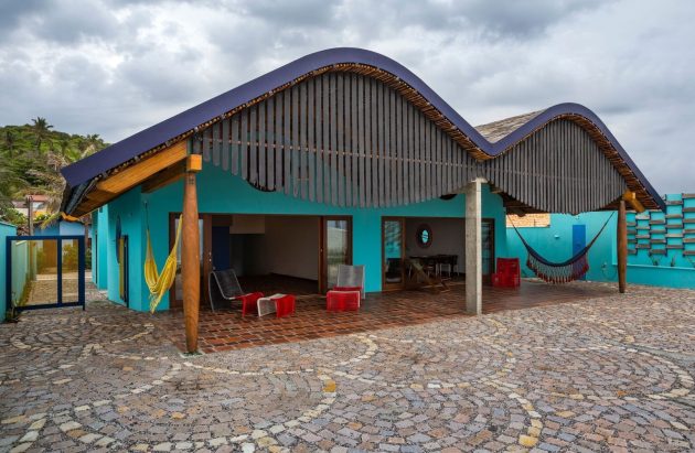 Gutter House by Atelier Daniel Florez in Brazil