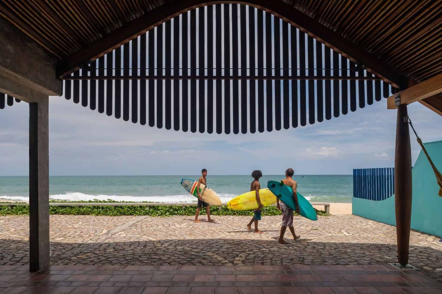 Gutter House by Atelier Daniel Florez: Shipbuilding Heritage Meets Modern Beach Living Gutter House by Atelier Daniel Florez: Shipbuilding Heritage Meets Modern Beach Living