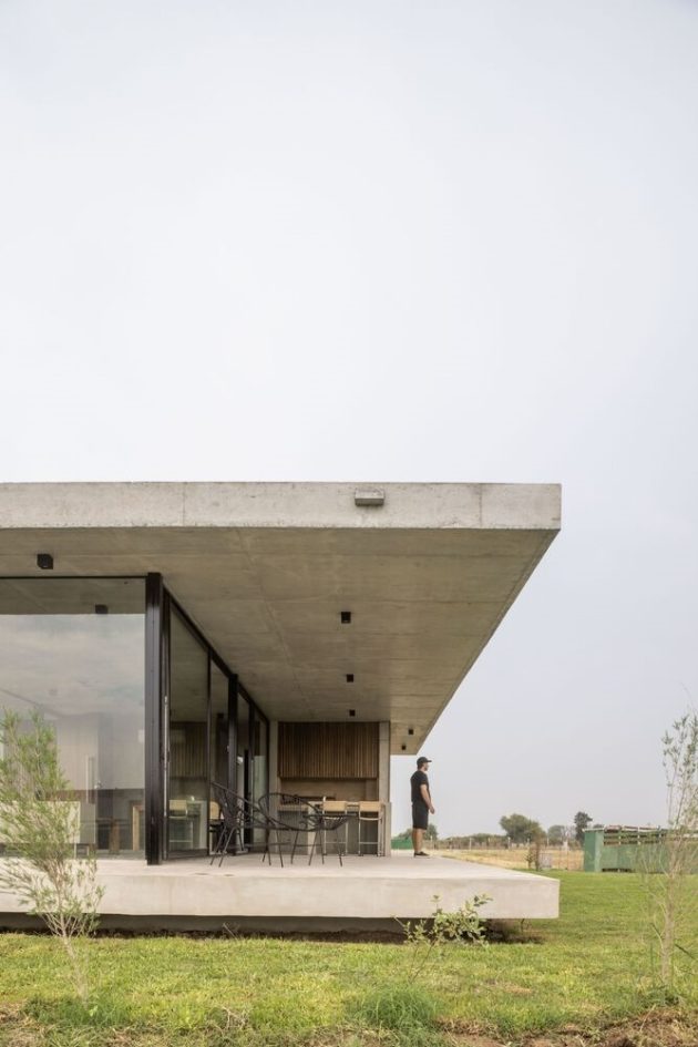 Pekin House by TIM Arquitectos in Argentina