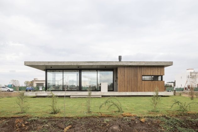 Pekin House by TIM Arquitectos in Argentina