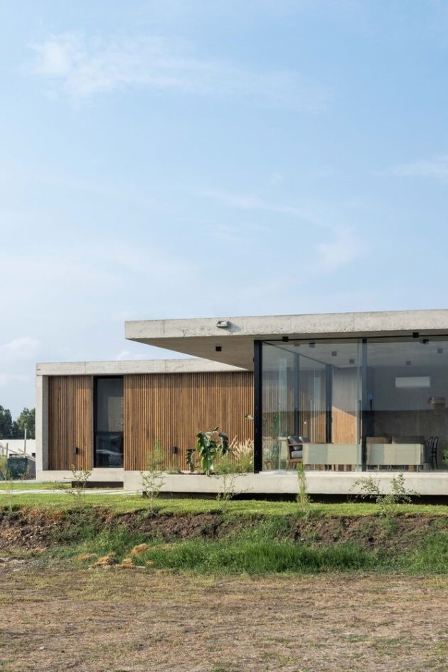 Pekin House by TIM Arquitectos in Argentina