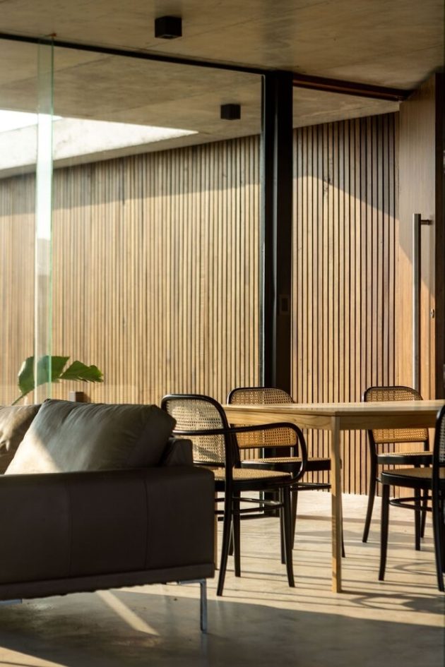 Pekin House by TIM Arquitectos in Argentina