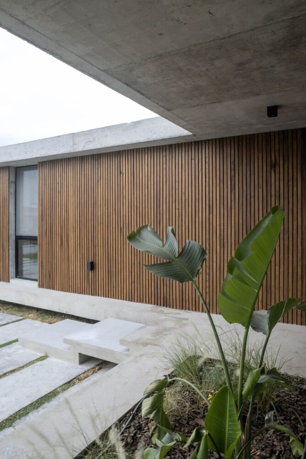 Pekin House by TIM Arquitectos in Argentina