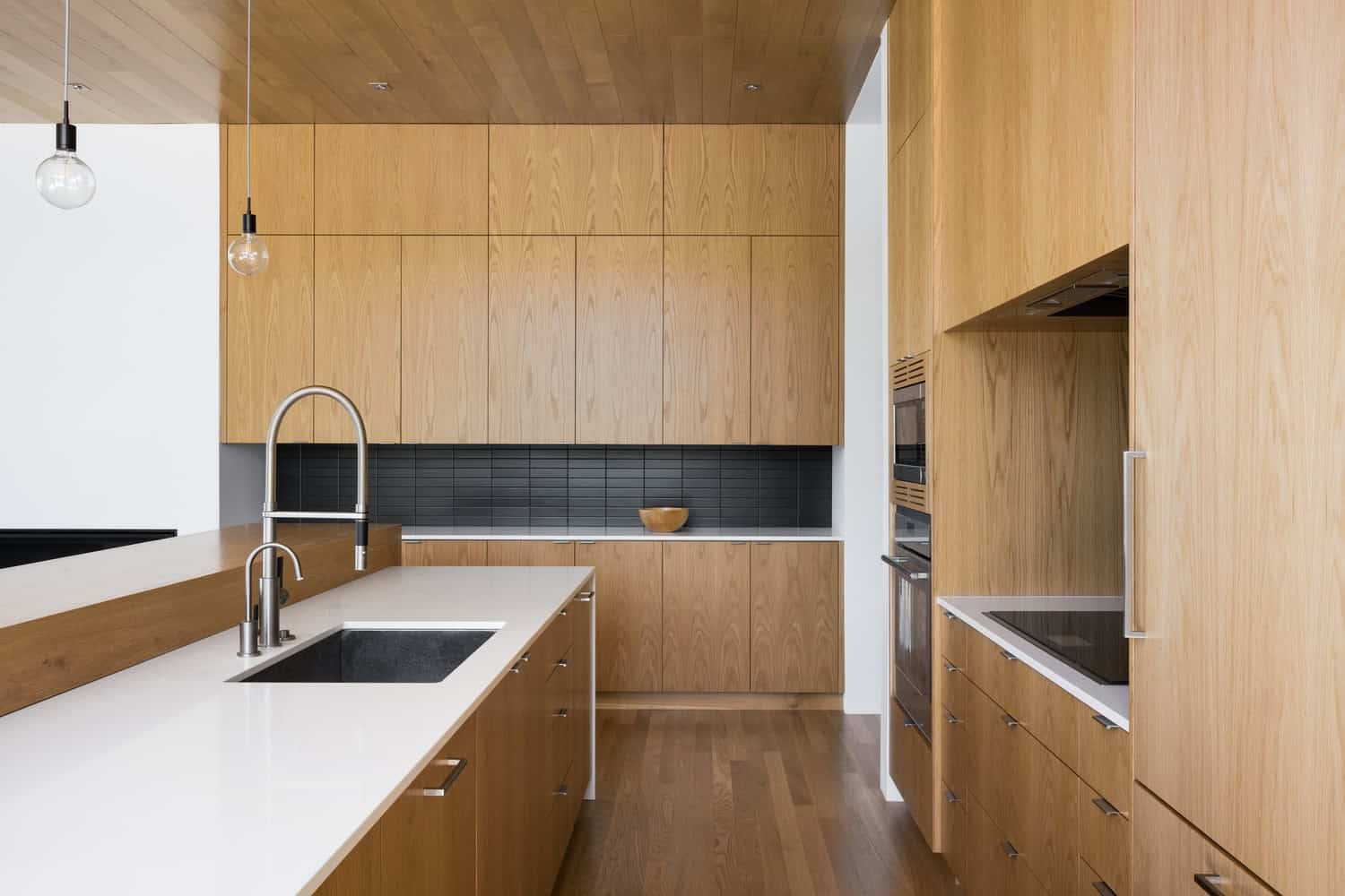 Wabi-Sabi Residence by Sparano + Mooney Architecture: A Masterpiece of Sustainable Canyon Living